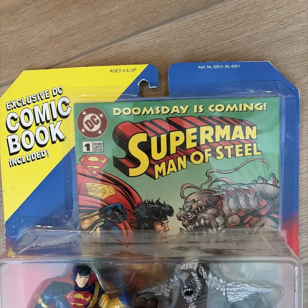 DC Hunter Prey Superman vs Doomsday - Comic Book Action Figure Set Kenner 1995